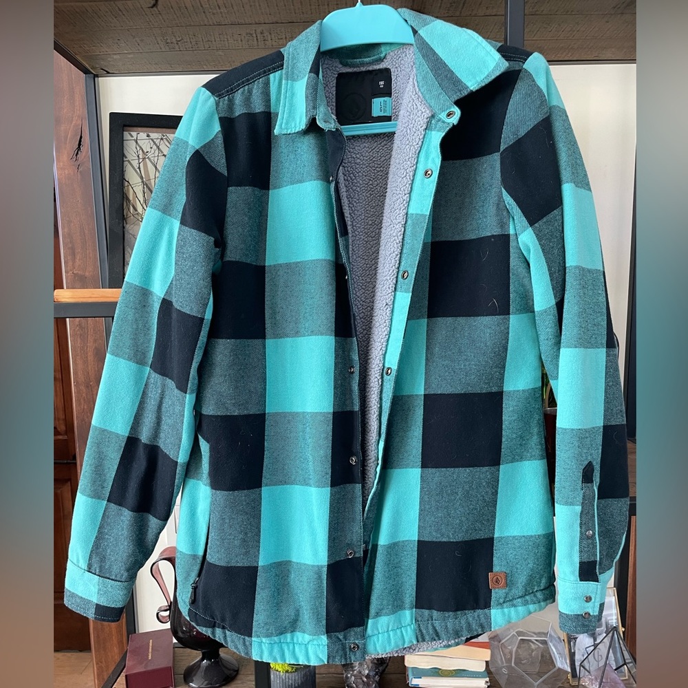 Volcom fleece flannel. Womens Large.